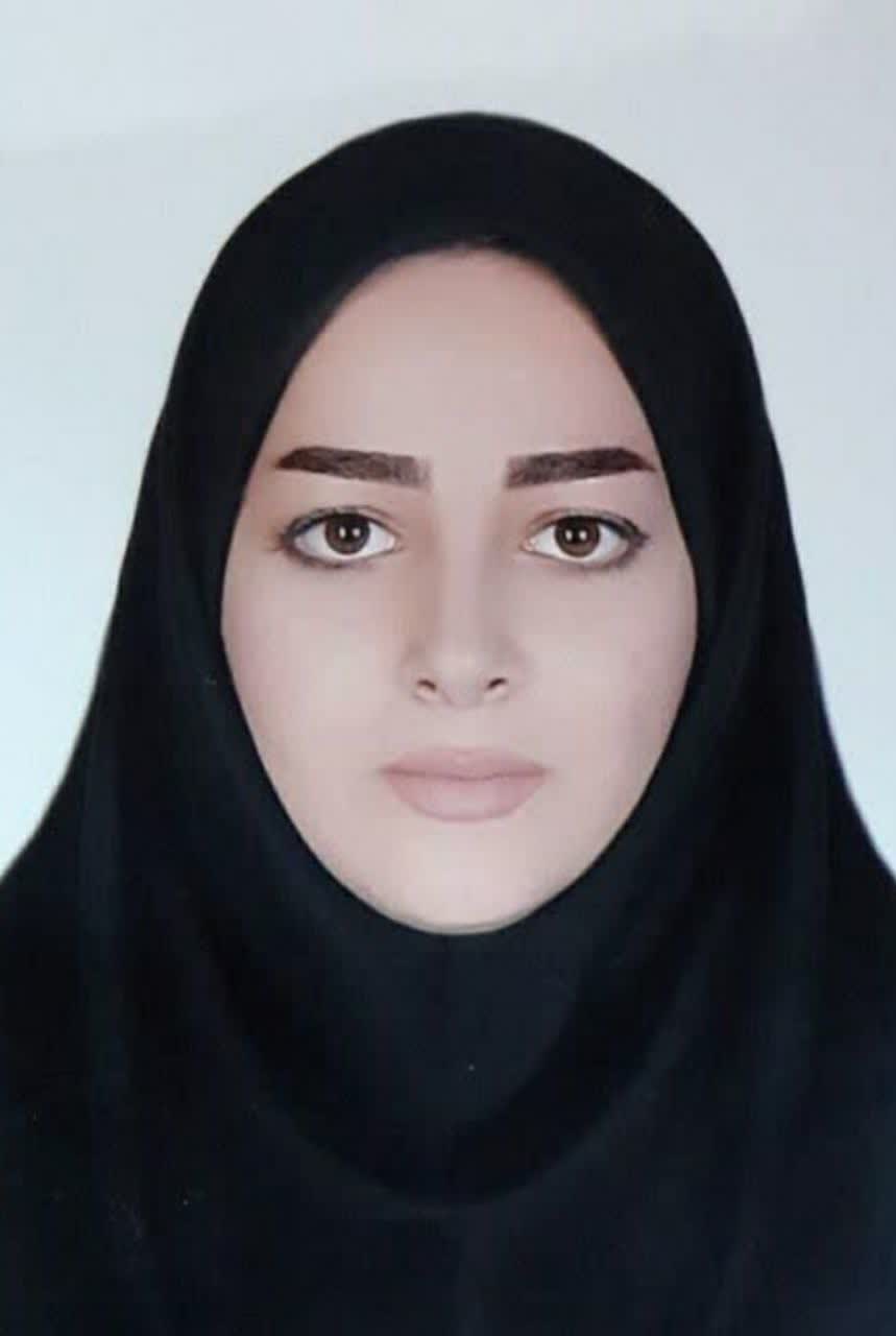 لاله آذین فر