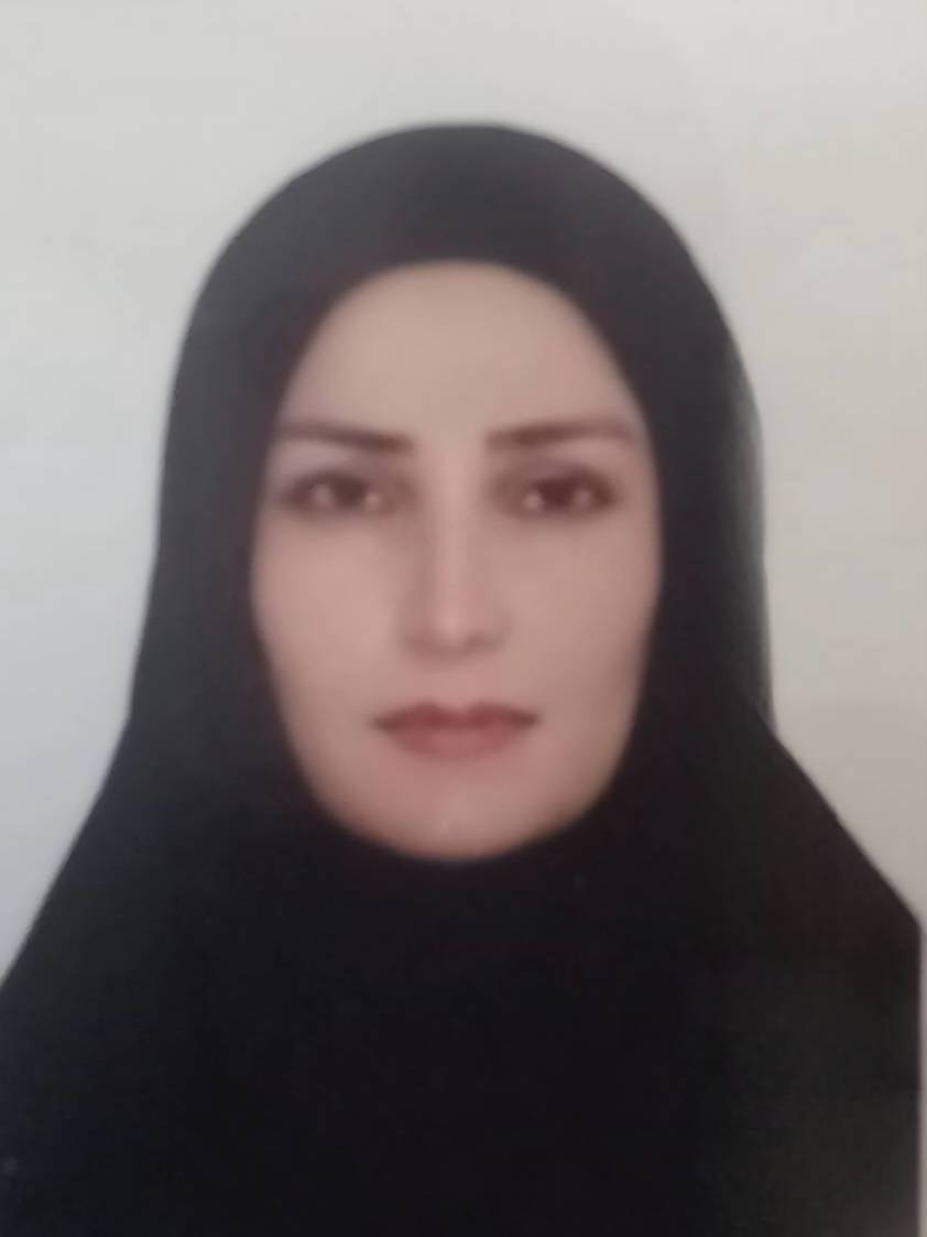 آزاده اکبری